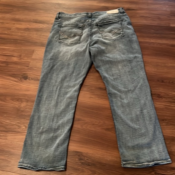 PRE LOVED SHARP BUCKLE BKE TYLER BLUE JEANS SIZE 38X30 NO STAINS OR WEAR ON HEM - Picture 3 of 7